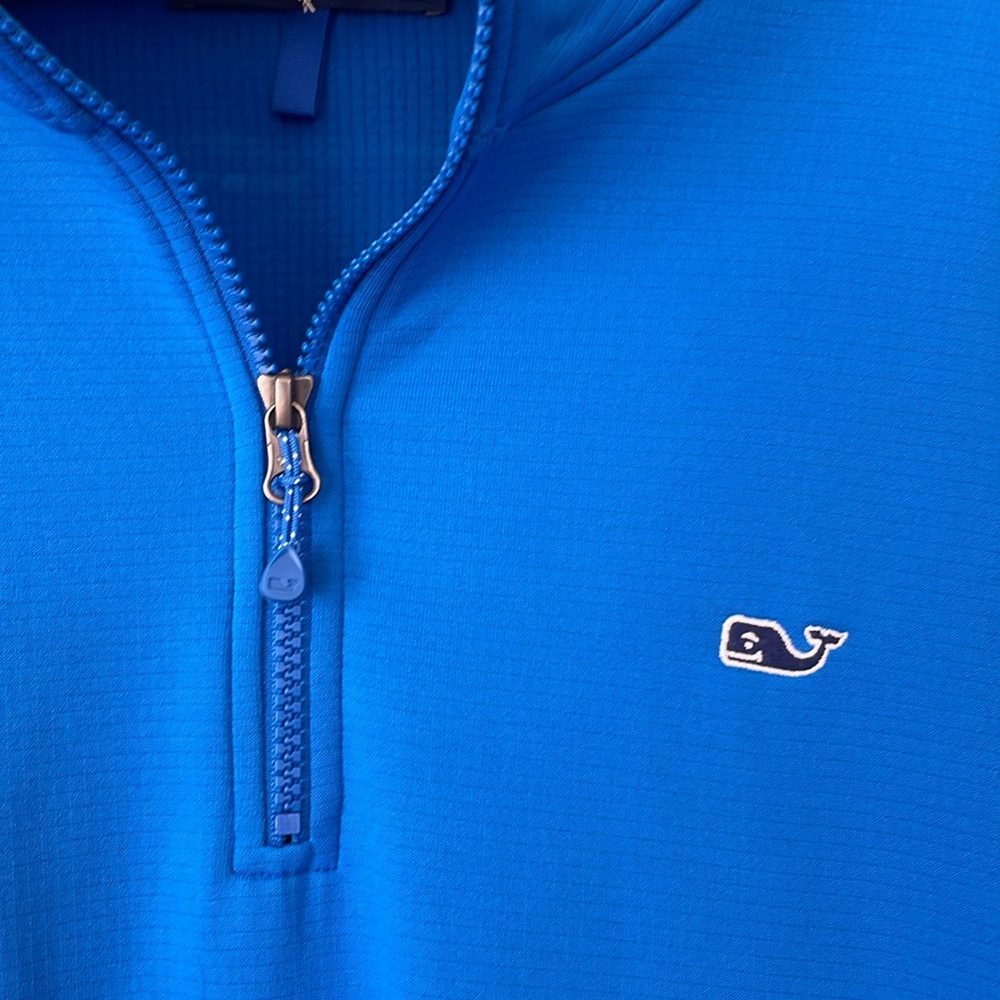 Vineyard Vines Quarter Zip with Soft Lining- Size Medium - Picture 2 of 8